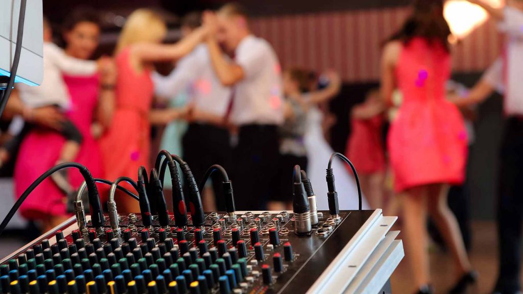 diy-wedding-disco-hampshire