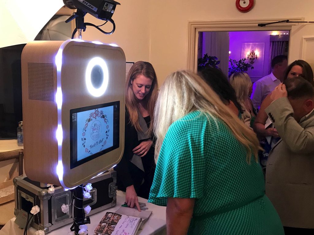 wedding photo booth hampshire