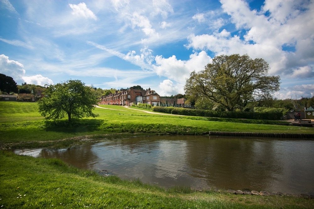 Wedding-venue-new-forest-master-builders-beaulieu