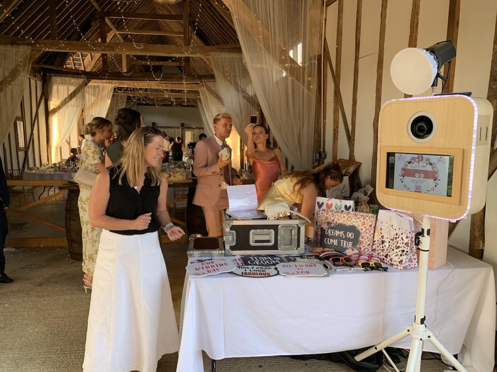 new-forest-photobooth-wedding-barn-home-farm-barn