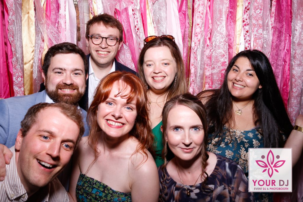 photobooth-hampshire-wedding-hire