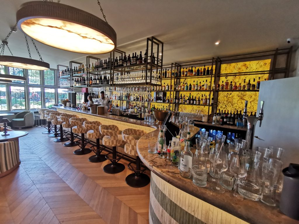 THE-NICI-HOTEL-WEDDING-VENUE-LYMINGTON-DJ
