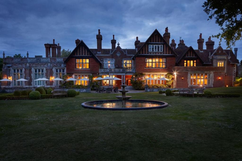 the-nici-hotel-lymington-wedding-dj-3